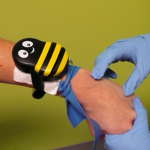 Buzzy Injection Device Buzzy Personal Needle Pain Relief Device – Moosebaby Australia